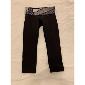 Lululemon Wunder Under Cropped Leggings